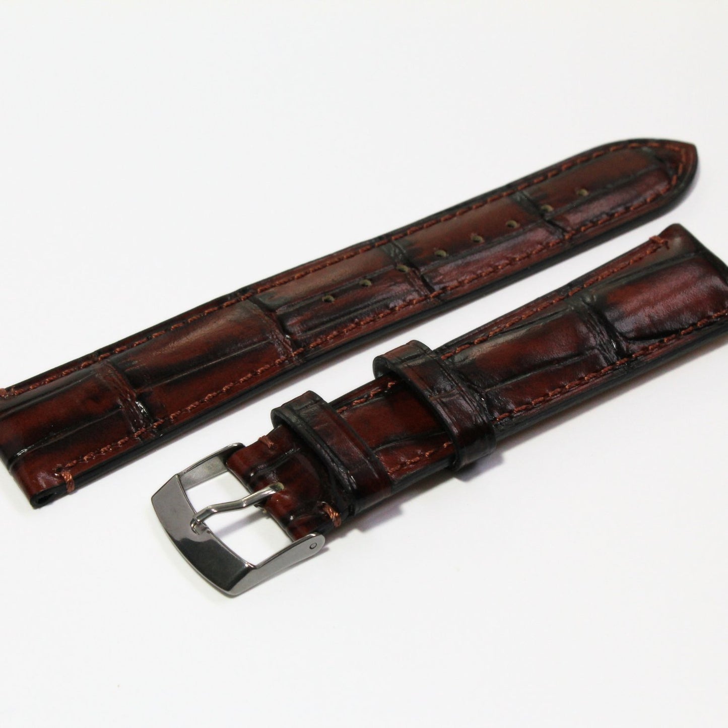 Cambridge Handmade Alligator Grain Leather Watch Strap in Tan/Gold oblique view